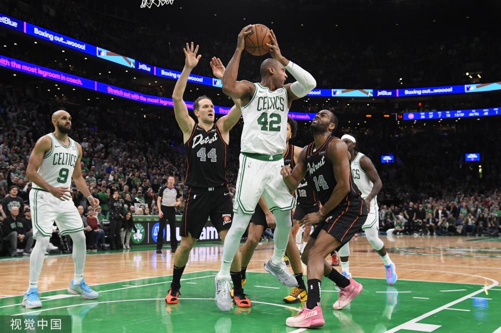 露出后防的 露出后防的